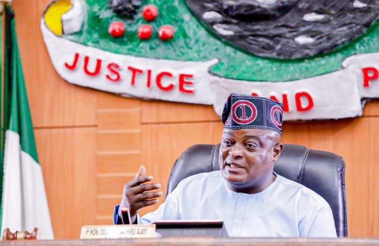 Lagos-Speaker-Mudashiru-1024x664