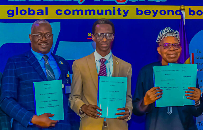 MOUIESLUI (70 of 79)