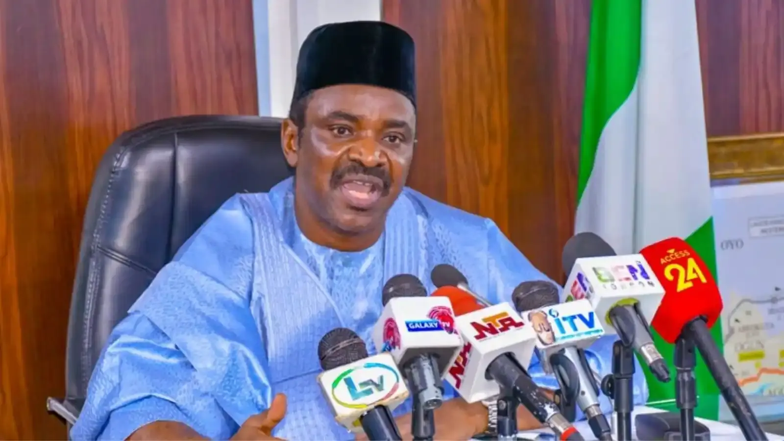 F3D56E12-18B0-4A33-A454-23402B7DA3F7