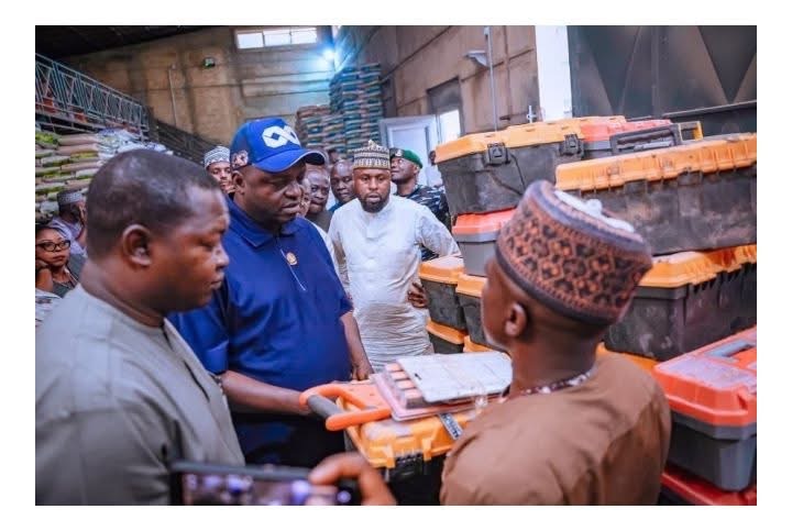 AA8FEDC8-D76C-4539-8A4F-17CF5BBD1712